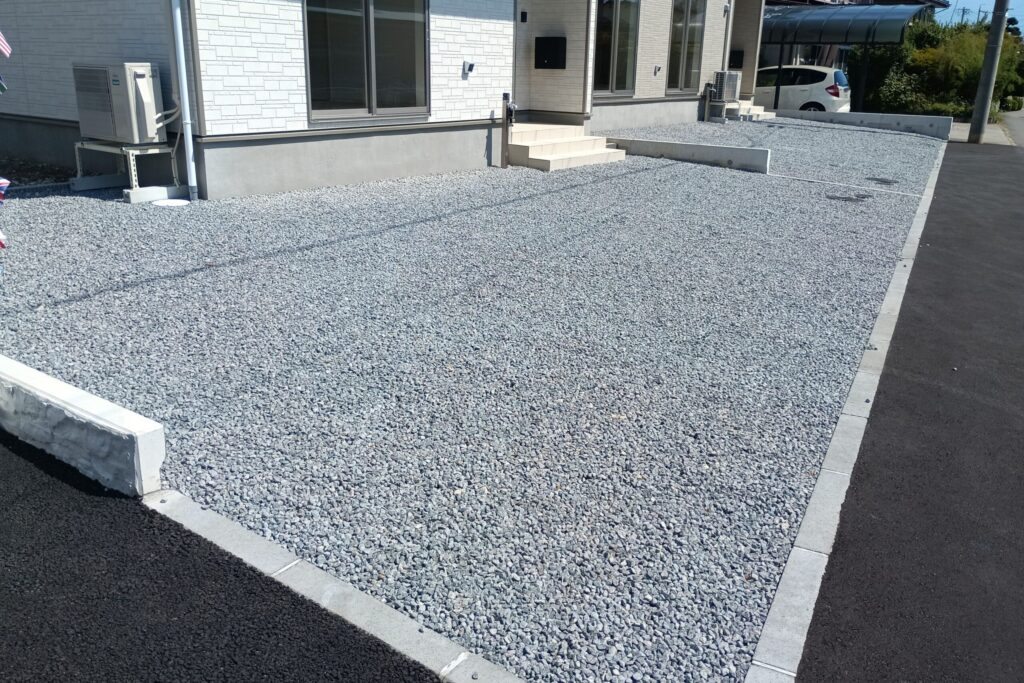 長野市で暮らしをデザインする不動産　土木外構　ワンストップ　カズケン　駐車場