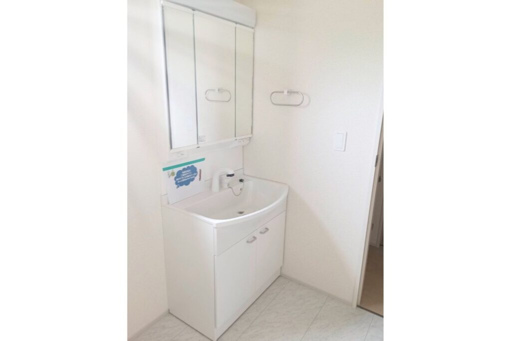 長野市で暮らしをデザインする不動産　土木外構　ワンストップ　カズケン　洗面台