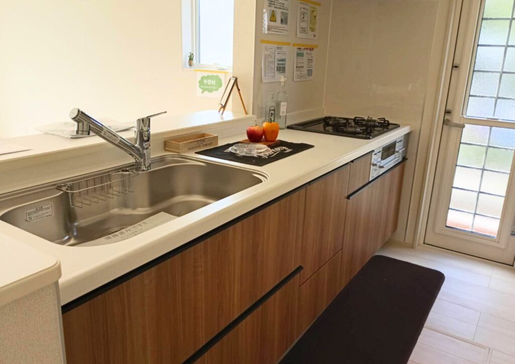 長野市で暮らしをデザインする不動産 土木外構 ワンストップ カズケン アイコン キッチン