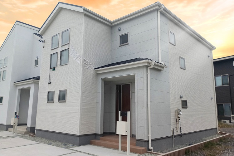 長野市で暮らしをデザインする不動産　土木外構　ワンストップ　カズケン アイコン　外観